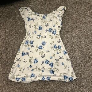 NO BOUNDARIES floral dress - size large